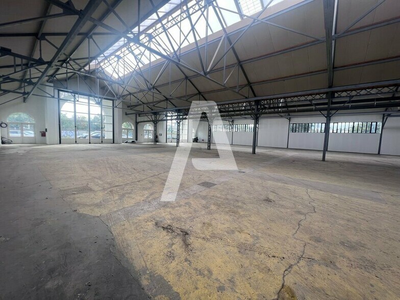 Flex dans Ivry-sur-Seine à louer - Photo du bâtiment - Image 2 de 9