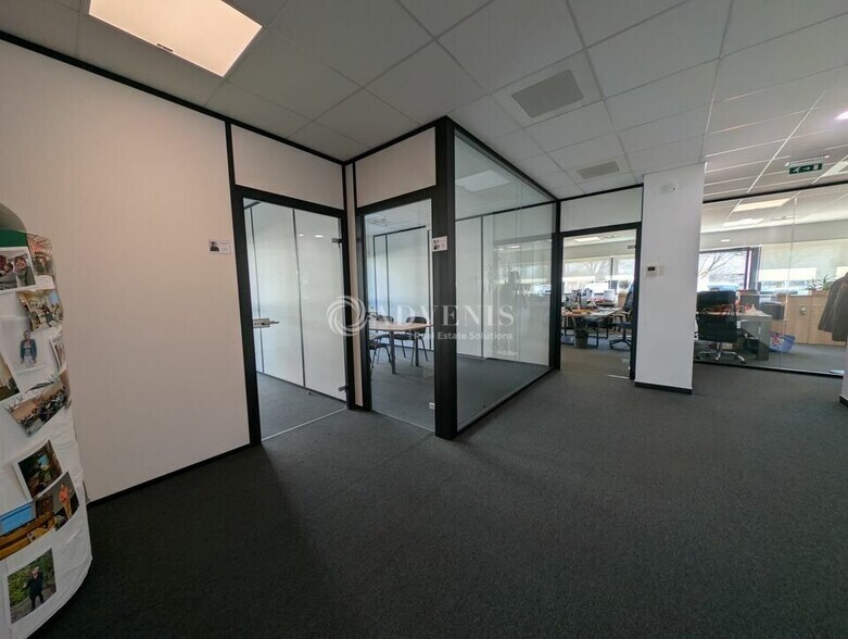 Office in Schiltigheim for lease - Interior Photo - Image 3 of 12