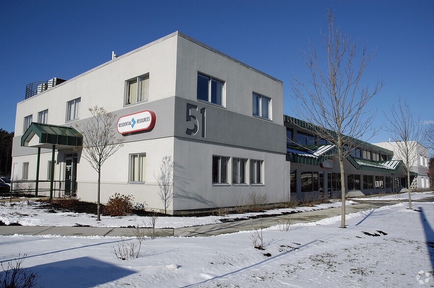 51 US Route 1, Scarborough, ME à louer - Photo du bâtiment - Image 3 de 14