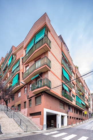 More details for Carrer de la Font del Coll, Barcelona - Multifamily for Sale