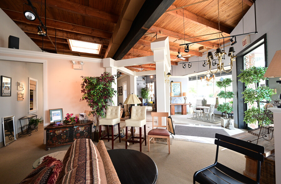 21180 Lorain Rd, Fairview Park, OH for sale - Interior Photo - Image 3 of 20