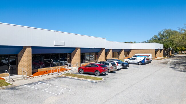 Plus de détails pour 3902 Corporex Park Dr, Tampa, FL - Bureau, Industriel à louer