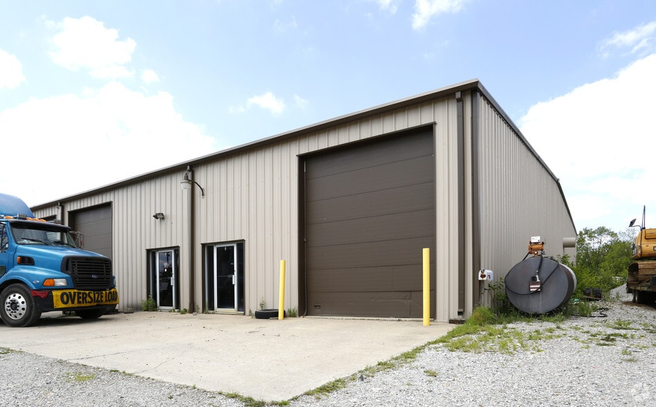 7464 Butler Warren Rd, Mason, OH for lease - Building Photo - Image 3 of 6