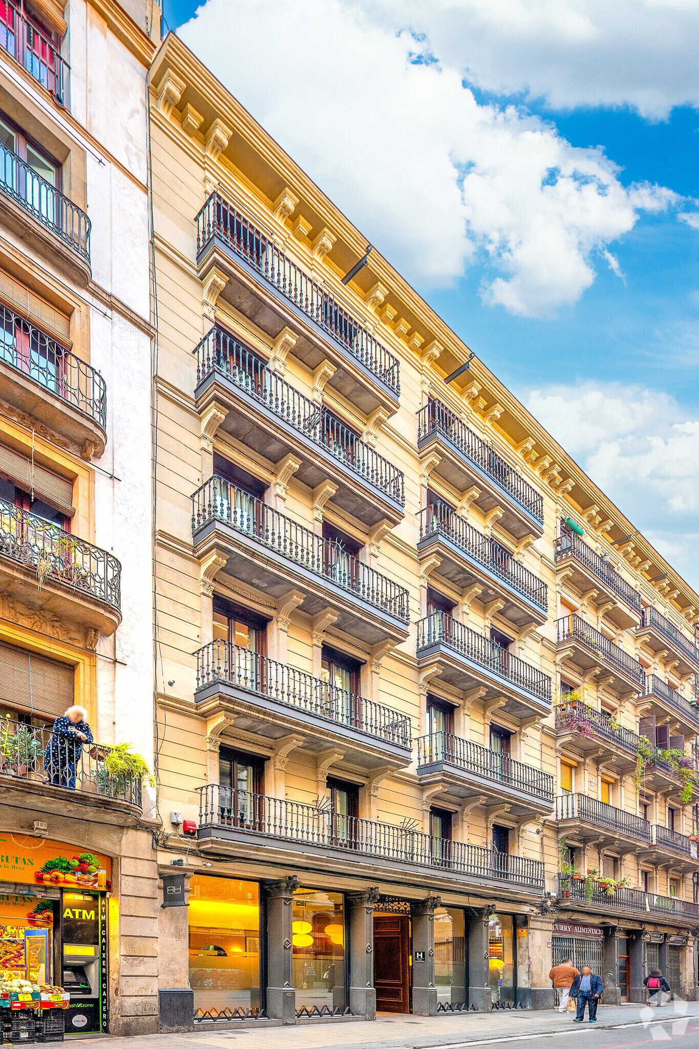 Immeuble residentiel dans Barcelone, Barcelona à vendre Photo principale- Image 1 de 3