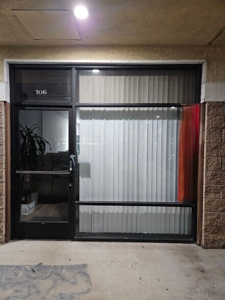 17806 Pioneer Blvd, Artesia, CA à louer - Photo du bâtiment - Image 2 de 8