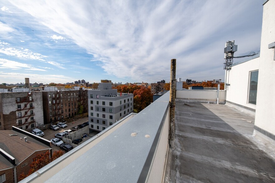 65 Buchanan Pl, Bronx, NY for sale - Building Photo - Image 2 of 3
