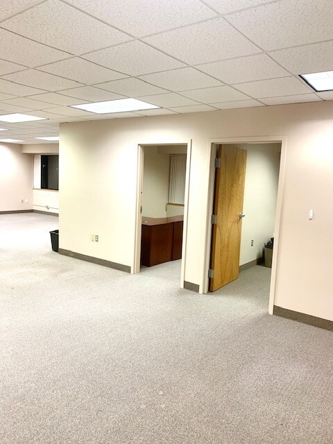 495 Old Connecticut Path, Framingham, MA 01701 - Unit 3rd Floor - - Interior Photo - Image 2 of 8