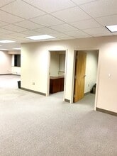 495 Old Connecticut Path, Framingham, MA for sale Interior Photo- Image 2 of 8