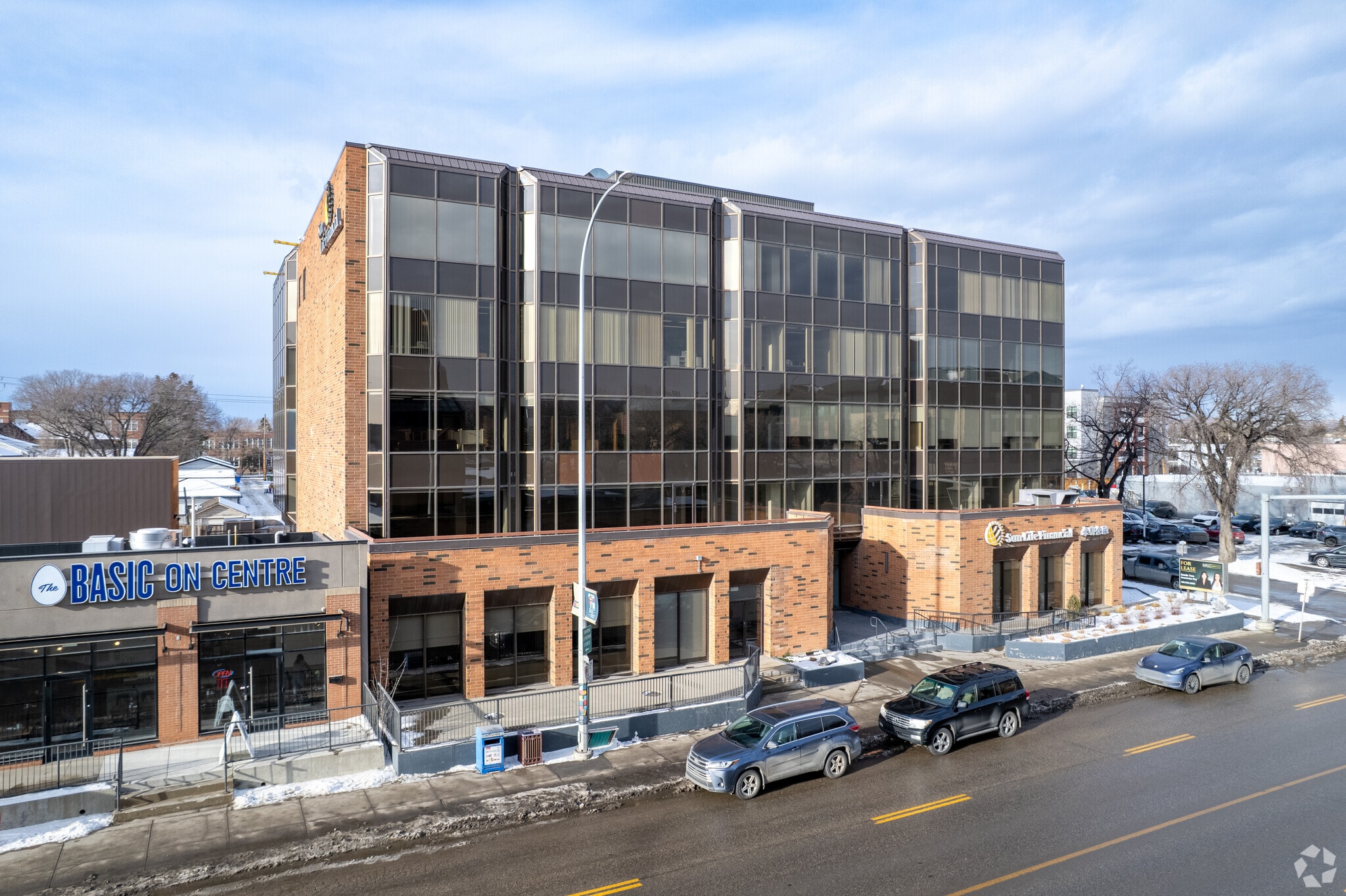 1121 Centre St NW, Calgary, AB for lease Primary Photo- Image 1 of 8