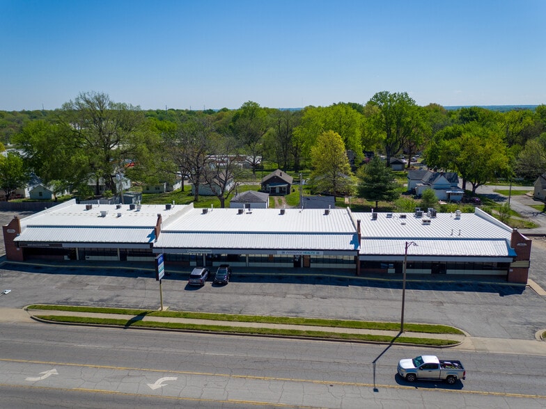 815 N Noland Rd, Independence, MO for lease - Building Photo - Image 3 of 8