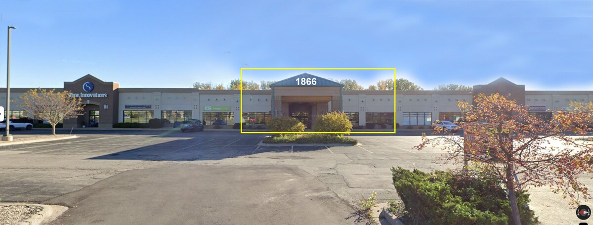 1758-1920 N Casaloma Dr, Appleton, WI for lease Interior Photo- Image 1 of 1