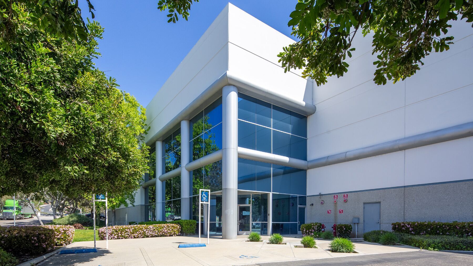 700 Burning Tree Rd, Fullerton, CA for lease Primary Photo- Image 1 of 3