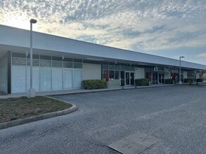 15 S Beneva Rd, Sarasota, FL for lease Building Photo- Image 1 of 15