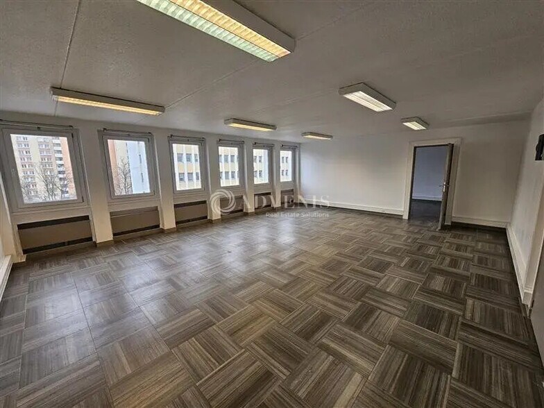 Bureau dans Créteil à louer - Photo du bâtiment - Image 3 de 10