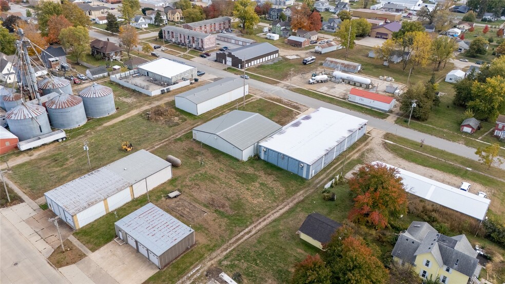 410 W 6th St, Tipton, IA à vendre - Photo du bâtiment - Image 3 de 8