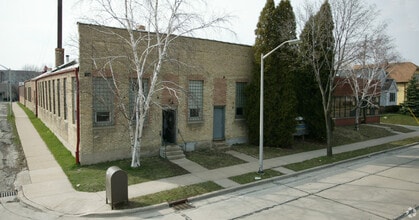 1819 S 71st St, Milwaukee, WI à louer Photo intérieure- Image 2 de 4