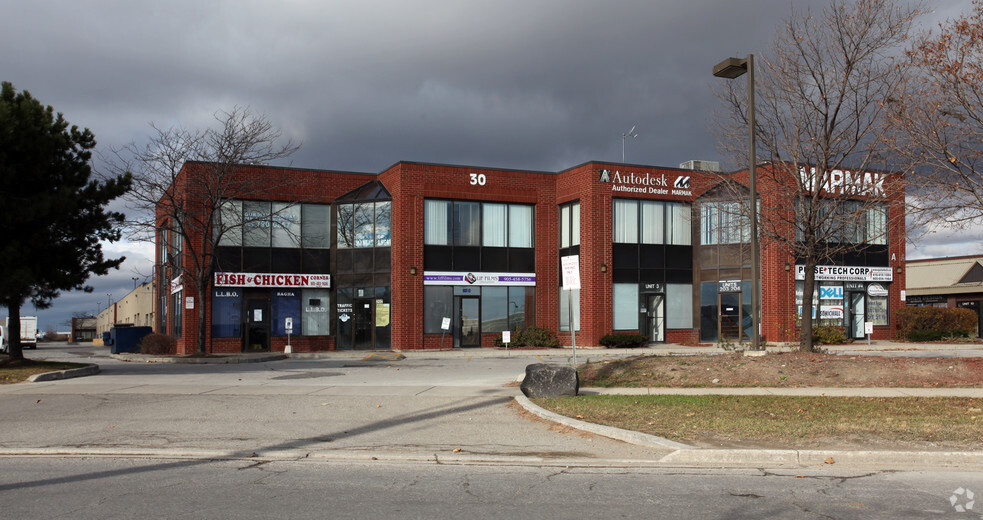 30 Intermodal Dr, Brampton, ON à vendre - Photo principale - Image 1 de 1