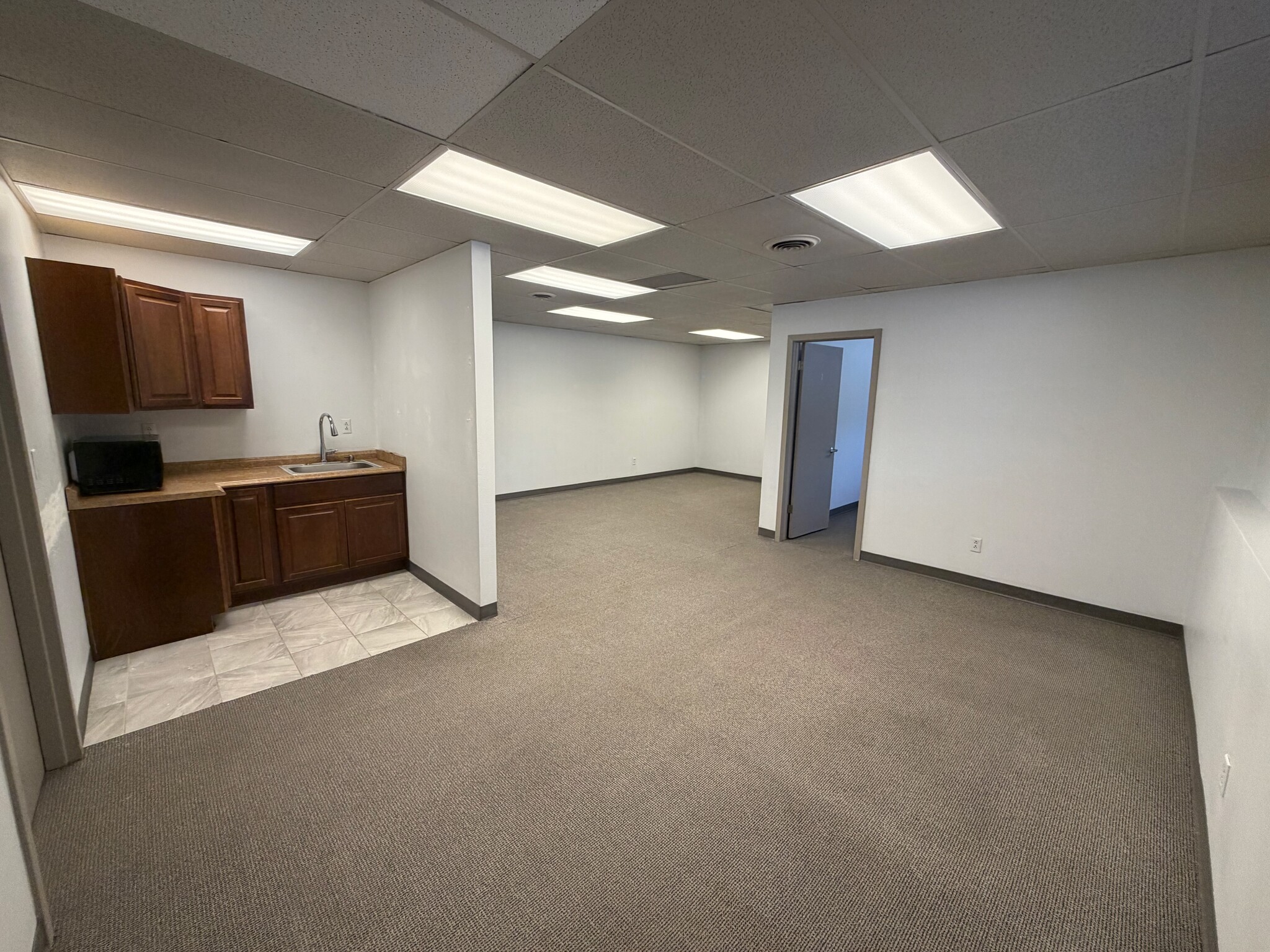 6055 Lehman Dr, Colorado Springs, CO for lease Interior Photo- Image 1 of 7