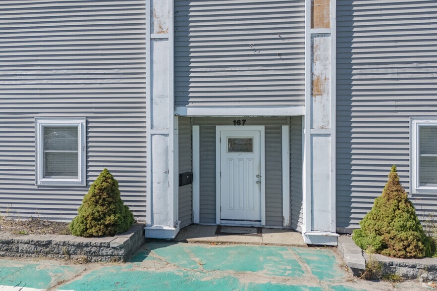 167 Marion Rd, Wareham, MA for sale - Building Photo - Image 2 of 8