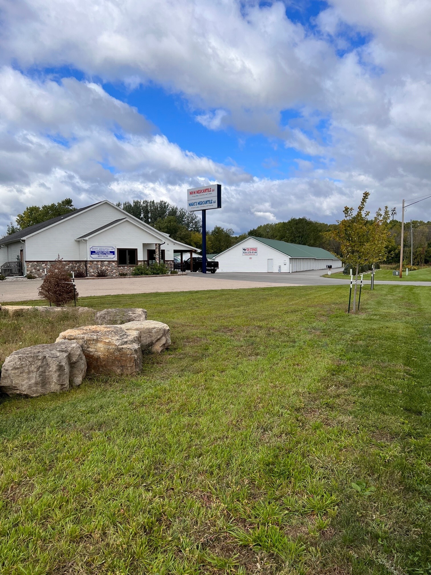 2755 Algoma Blvd, Oshkosh, WI à vendre Photo du bâtiment- Image 1 de 1