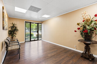 1665 W Shaw Ave, Fresno, CA for lease Interior Photo- Image 2 of 8