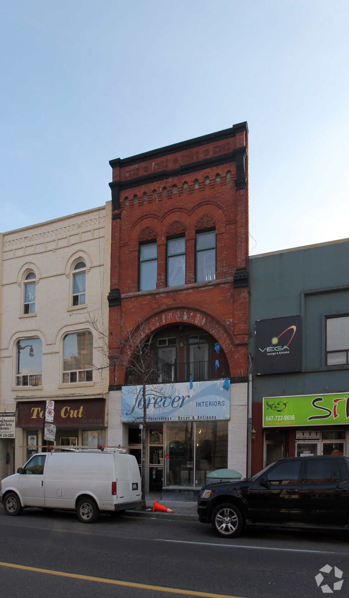 2903 Dundas St W, Toronto, ON for sale Primary Photo- Image 1 of 1