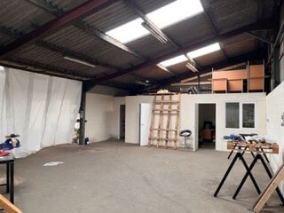 Rosliston Rd, Swadlincote for lease - Interior Photo - Image 3 of 6