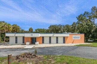 Plus de détails pour 901 N Grove St, Eustis, FL - Bureau à vendre