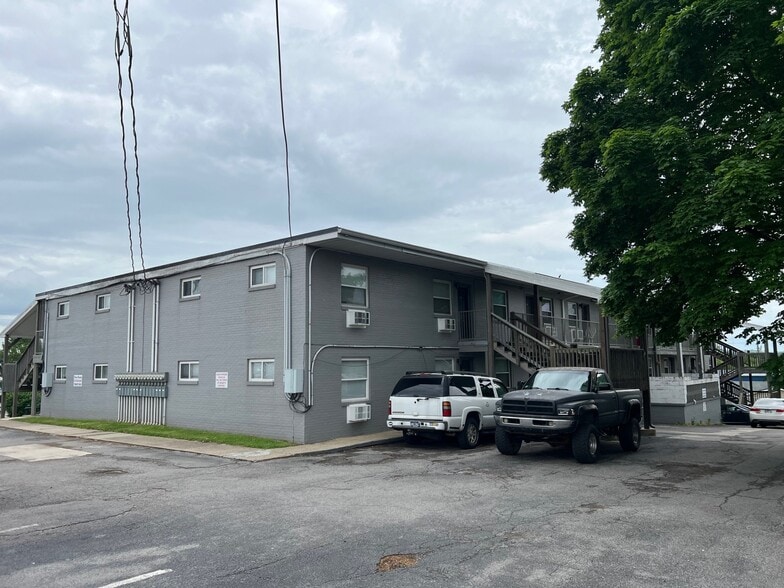 806 N Cumberland St, Lebanon, TN for sale - Building Photo - Image 2 of 9