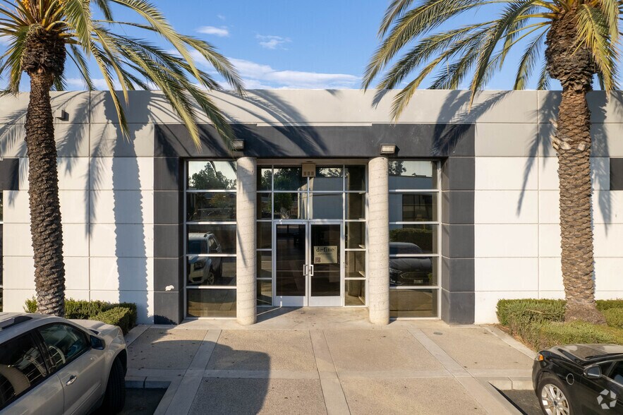 4100 Latham St, Riverside, CA à louer - Photo du bâtiment - Image 2 de 8