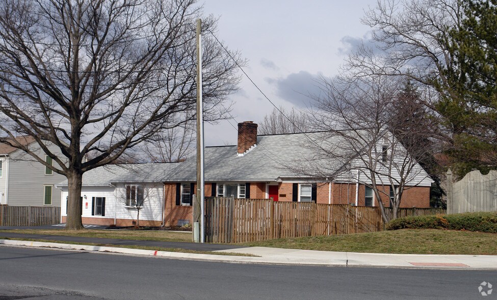 154 Fort Evans Rd NE, Leesburg, VA à louer - Photo du bâtiment - Image 2 de 2