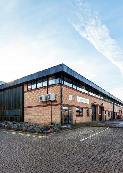 Newton Rd, Crawley for lease - Building Photo - Image 2 of 12