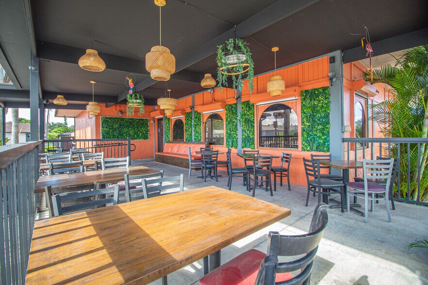 4400 Hancock Bridge Pky, North Fort Myers, FL à vendre - Photo du bâtiment - Image 3 de 27