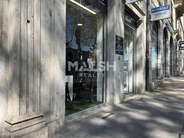 Retail in Lyon for lease - Building Photo - Image 1 of 5