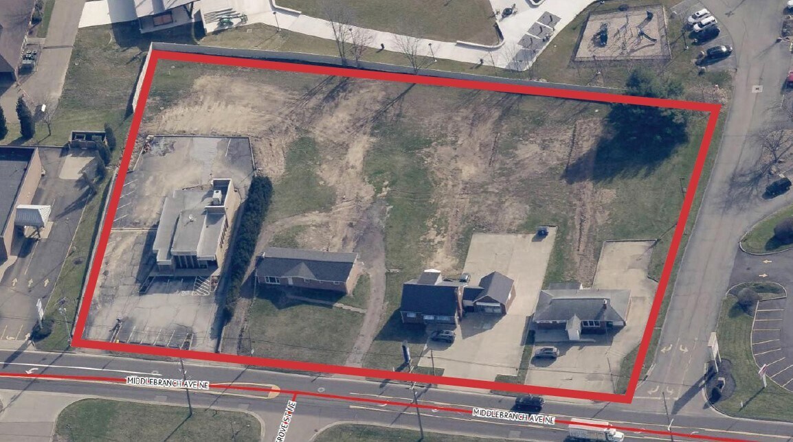6310-6336 Middlebranch Ave NE, Canton, OH à louer Photo du bâtiment- Image 1 de 2
