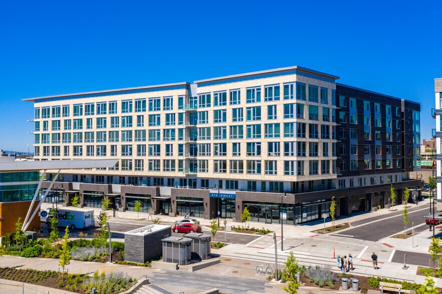 700 Waterfront Way, Vancouver, WA à louer - Photo du bâtiment - Image 2 de 81