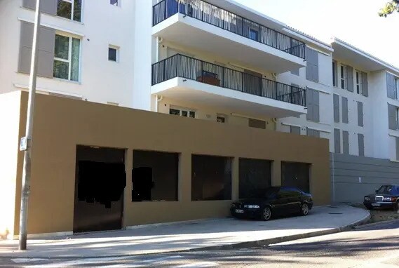 Retail in Tourves for lease Building Photo- Image 1 of 5