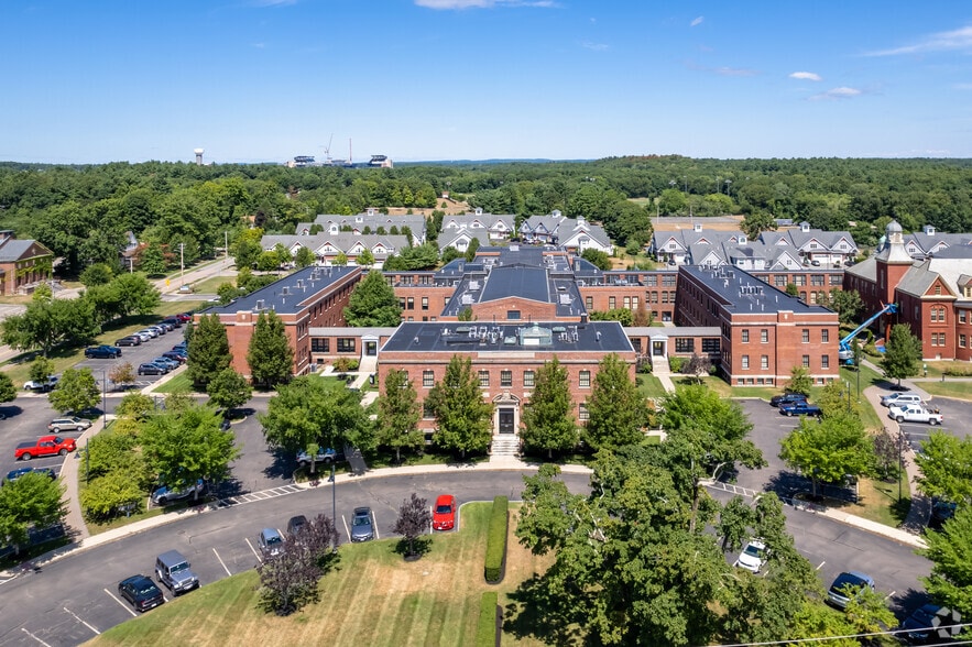 16 Chestnut St, Foxborough, MA à louer - Photo du bâtiment - Image 1 de 14