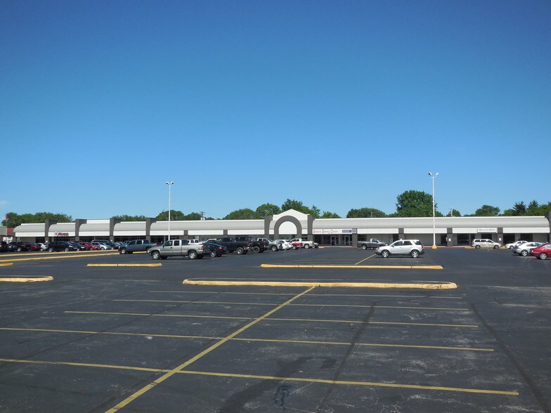 1444-1540 S Glenstone Ave, Springfield, MO for sale - Building Photo - Image 1 of 1