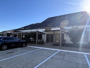 17300 Saturn Ln, Houston, TX à louer Photo intérieure- Image 2 de 8