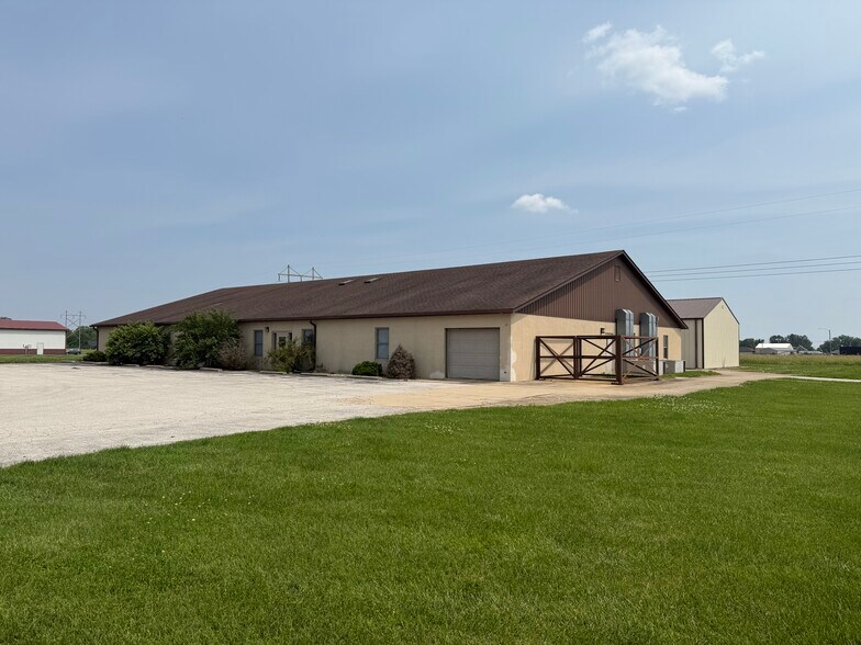 5 Commerce Dr, Freeburg, IL à vendre - Photo principale - Image 1 de 3