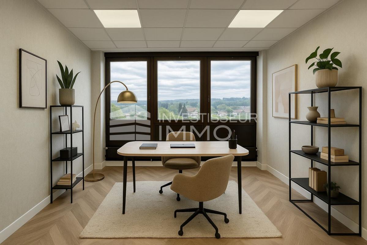 Bureau dans Sucy En Brie à louer Photo intérieure- Image 1 de 4