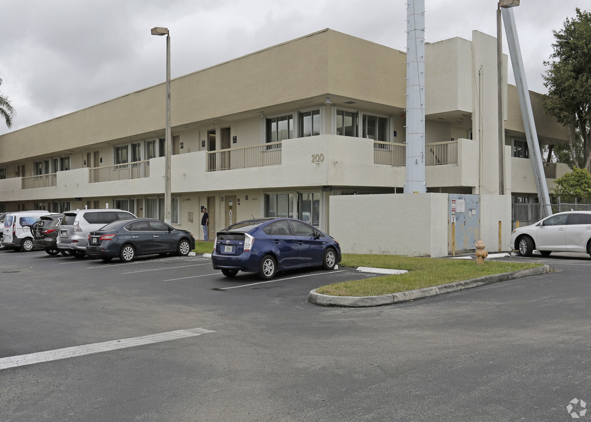 10300 Sunset Dr, Miami, FL à louer Photo principale- Image 1 de 4