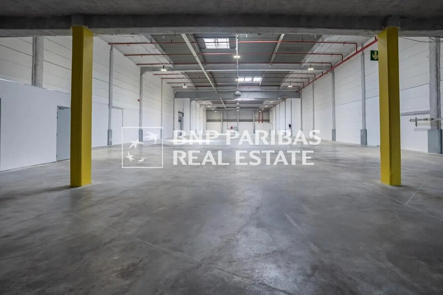 Flex in Rosny-sous-Bois for lease - Interior Photo - Image 1 of 10