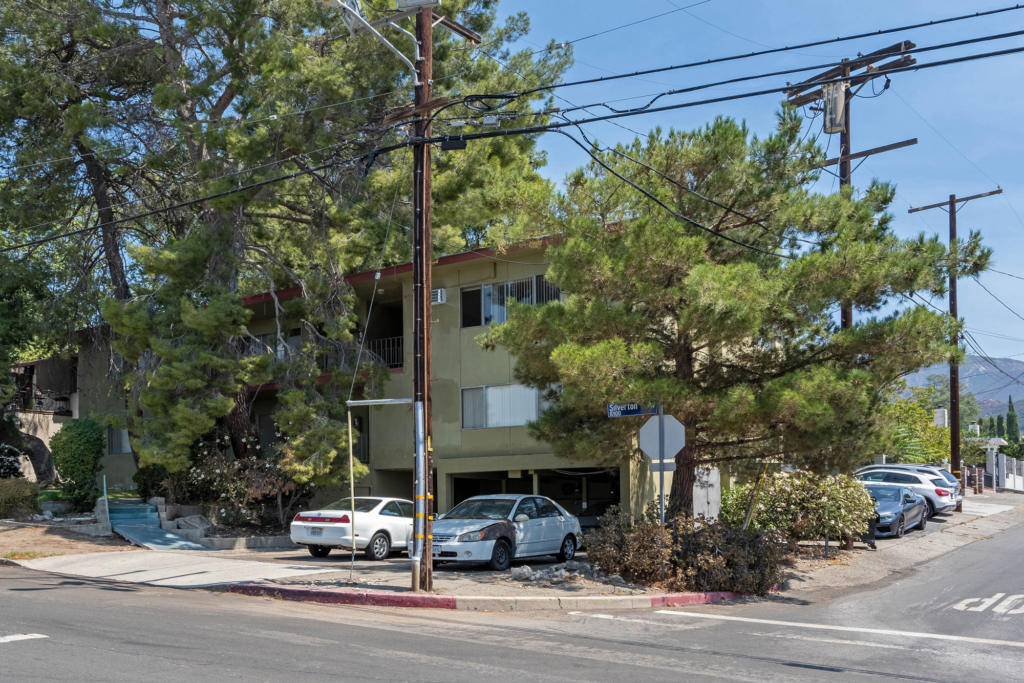 10136 Silverton Ave, Tujunga, CA à vendre Photo du bâtiment- Image 1 de 1