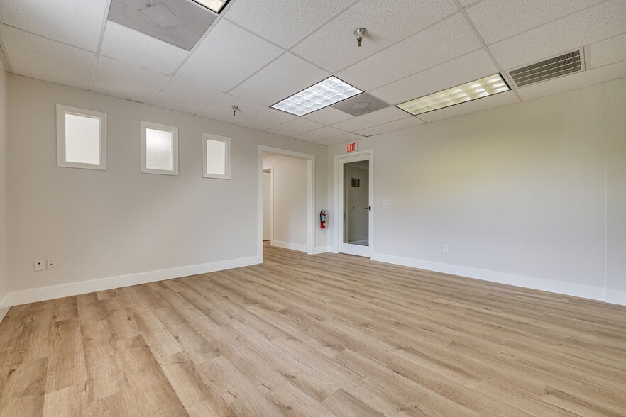1465 S Fort Harrison Ave, Clearwater, FL for lease - Building Photo - Image 3 of 50