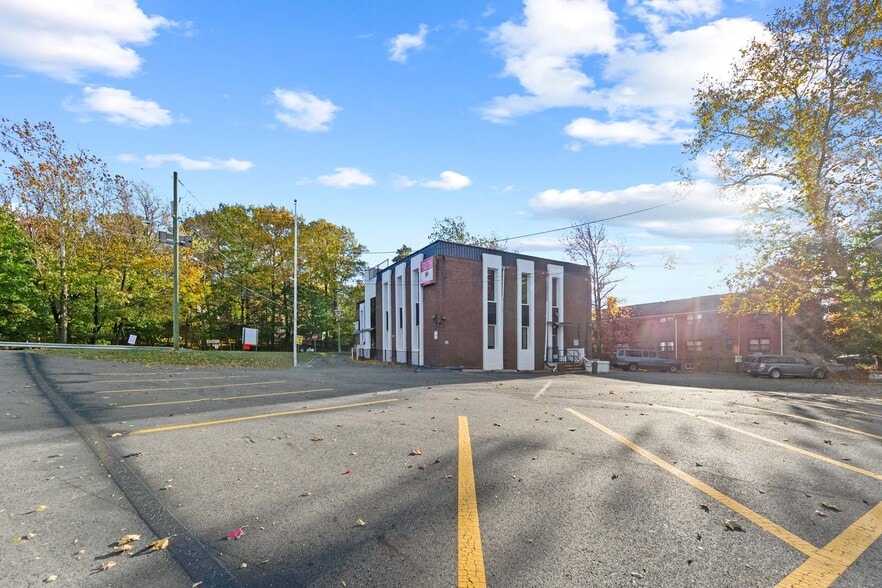 201 Lower Notch Rd, Little Falls, NJ for lease - Building Photo - Image 3 of 41