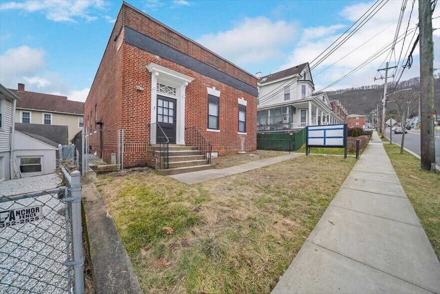 63 New Main St, Haverstraw, NY à vendre - Photo du bâtiment - Image 2 de 25