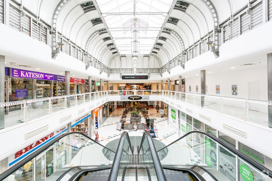 Regent St, Swindon à louer - Photo intérieure - Image 3 de 39