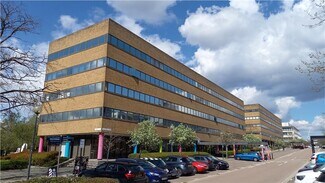 Plus de détails pour 403-445 Midsummer Blvd, Milton Keynes - Bureau à louer